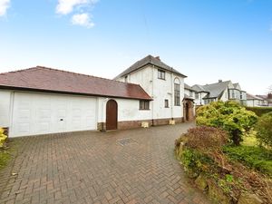 External- click for photo gallery